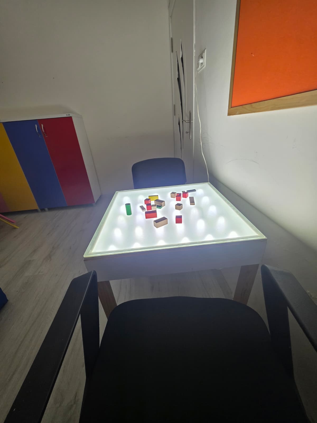 Işıklı İnce Motor Masası